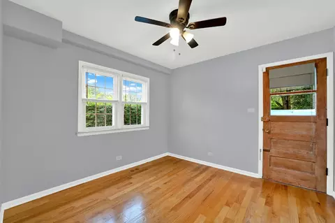 8950 E Prairie Rd, Evanston, IL 60203 photo 14