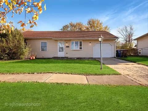 4545 Poplar Ave, Richton Park, IL 60471