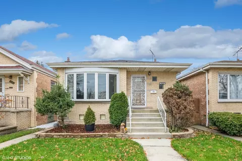 3043 W 77th St, Chicago, IL 60652