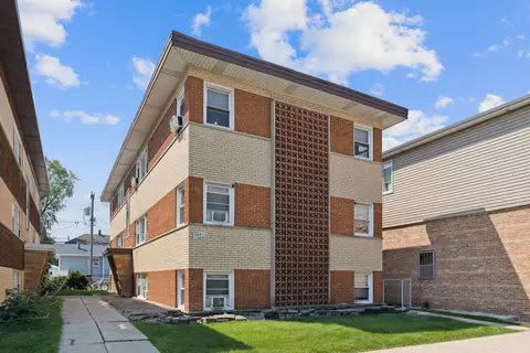 7441 W Fullerton Ave #2N, Elmwood Park, IL 60707
