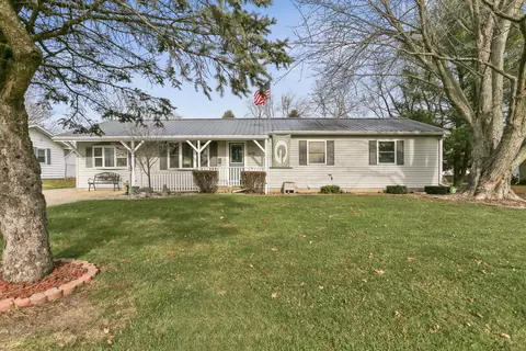 610 W 3rd St, Homer, IL 61849