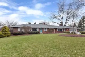 14 Evergreen Ct, Oswego, IL 60543