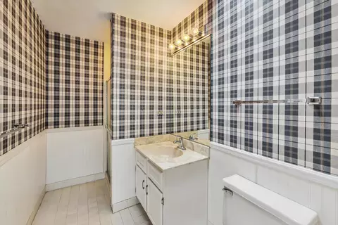 1671 Winnetka Rd, Glenview, IL 60025 photo 12
