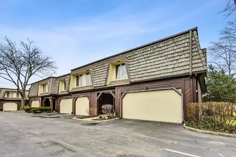 1671 Winnetka Rd, Glenview, IL 60025