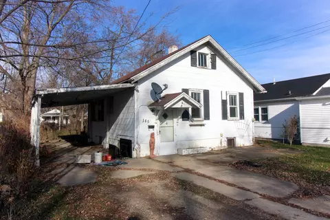 145 E Fremont St, Ottawa, IL 61350