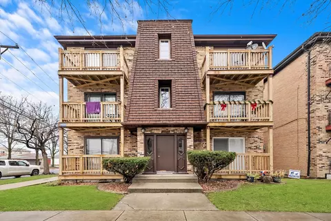 6654 W 64th Pl #3B, Chicago, IL 60638