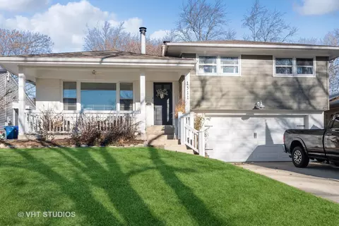 1311 E Illinois St, Wheaton, IL 60187