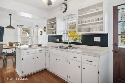 Kitchen - 1311 E Illinois St, Wheaton, IL 60187 photo 1 of 2