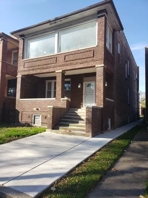 7020 S Calumet Ave, Chicago, IL 60637