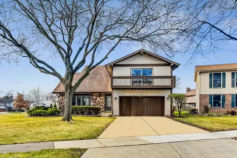 1436 Royal Dr, Addison, IL 60101