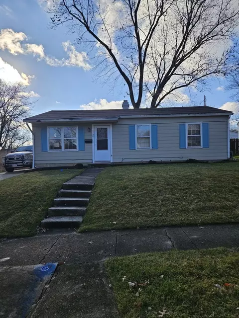 1128 Sinnissippi St, Dixon, IL 61021