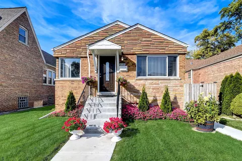 6104 W Fletcher St, Chicago, IL 60634