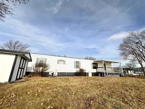 107 6th Ave, Bartlett, IL 60103 photo 5