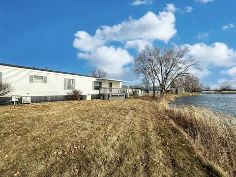 107 6th Ave, Bartlett, IL 60103 photo 4