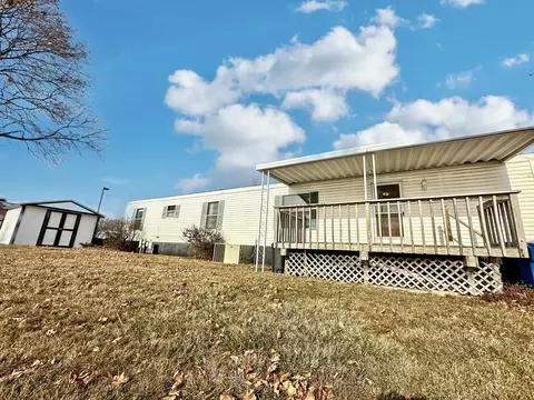 107 6th Ave, Bartlett, IL 60103 photo 3