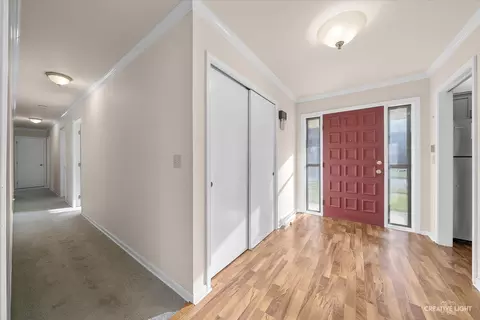 2350 Tara Dr, Elgin, IL 60123 photo 2