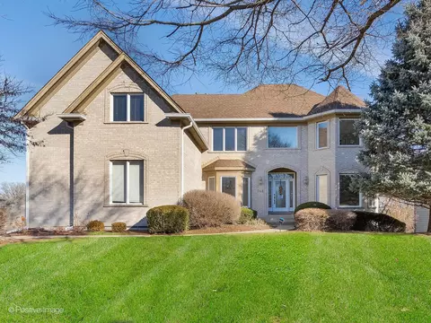 764 Twin Elms Ln, Batavia, IL 60510