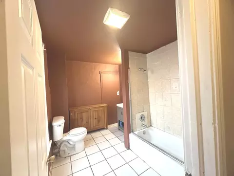 513 Mill St, Elgin, IL 60123 photo 10