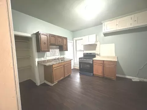 513 Mill St, Elgin, IL 60123 photo 8