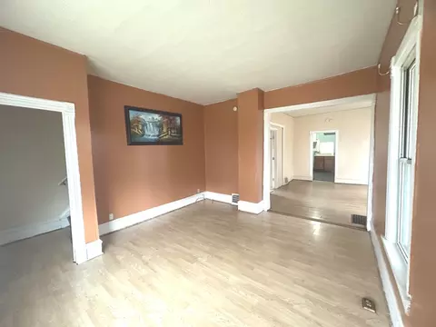 513 Mill St, Elgin, IL 60123 photo 2