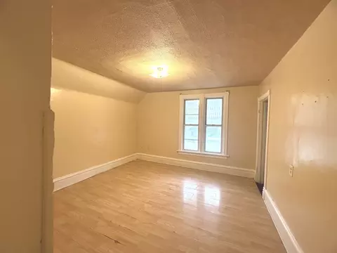 513 Mill St, Elgin, IL 60123 photo 12