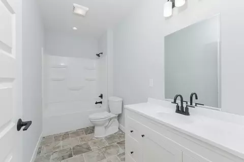 Bath - 1732 Eide Rd, Bloomington, IL 61704 photo 5 of 5