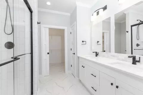 Bath - 1732 Eide Rd, Bloomington, IL 61704 photo 1 of 5