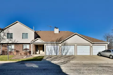 7010 Park Lane Ct #102, Woodridge, IL 60517