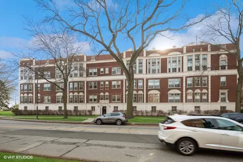478 Sheridan Rd #2, Evanston, IL 60202