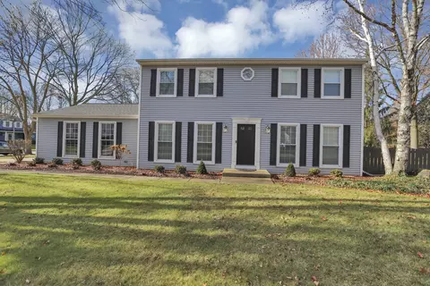 605 S Charles Ave, Naperville, IL 60540