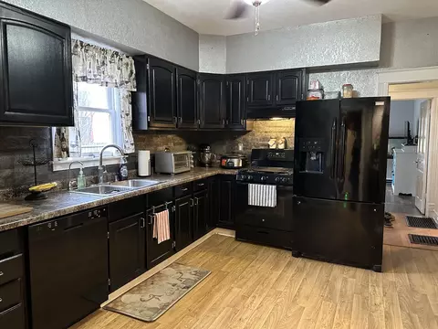 209 E Spencer St, Mclean, IL 61754 photo 7