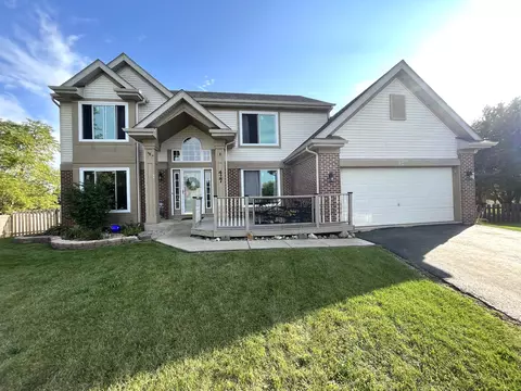 427 Essex Ct, Sugar Grove, IL 60554