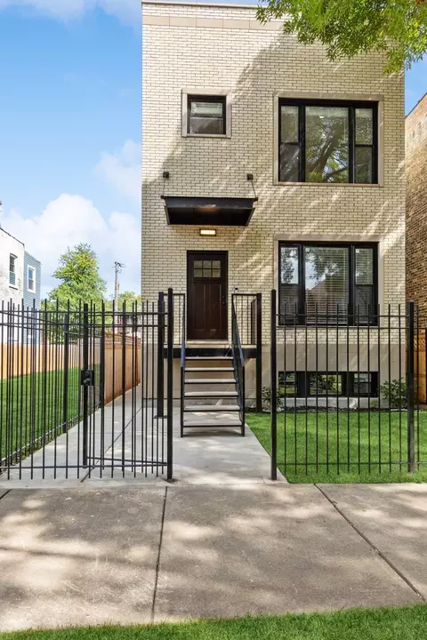 949 N Monticello Ave, Chicago, IL 60651