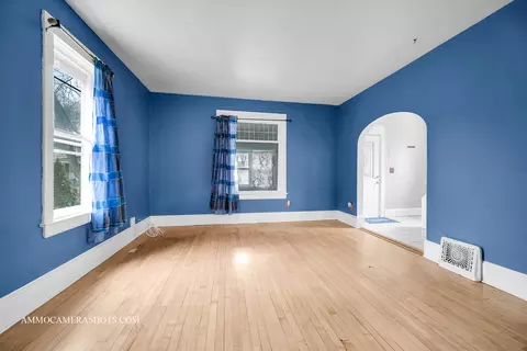 39 N Commonwealth Ave, Elgin, IL 60123 photo 6