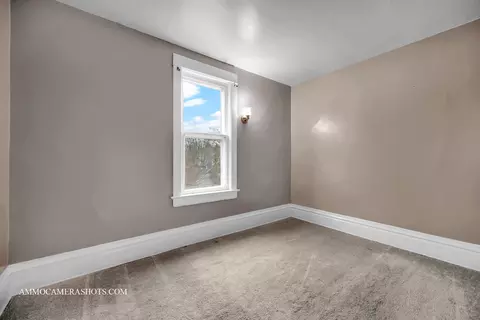 39 N Commonwealth Ave, Elgin, IL 60123 photo 14