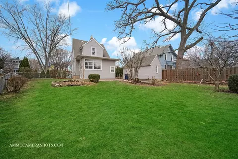 39 N Commonwealth Ave, Elgin, IL 60123 photo 19