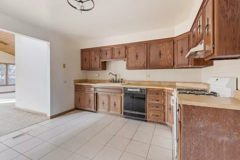  4470 186th St, Country Club Hills, IL 60478 photo 7