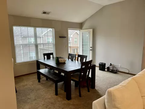 1391 Grayshire Ct, Elgin, IL 60120 photo 9