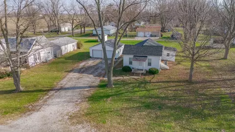 109 S 3rd Ave, Chenoa, IL 61726 photo 4