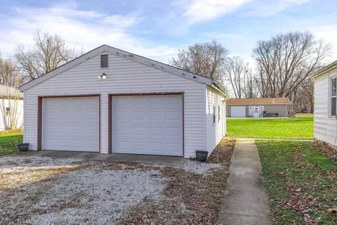 109 S 3rd Ave, Chenoa, IL 61726 photo 39