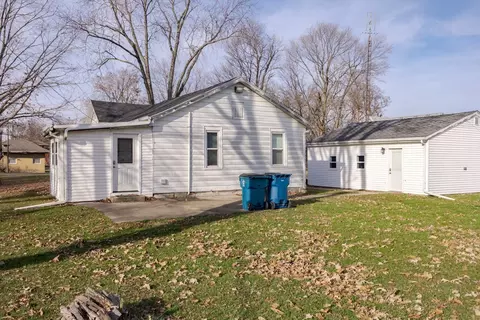 109 S 3rd Ave, Chenoa, IL 61726 photo 33