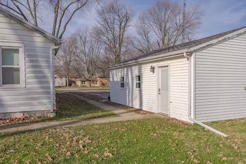109 S 3rd Ave, Chenoa, IL 61726 photo 35