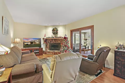 757 Hillside Ave, Antioch, IL 60002 photo 8