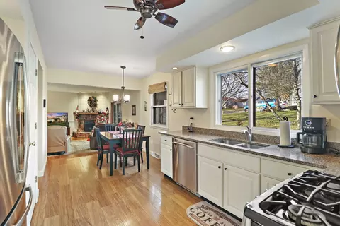 757 Hillside Ave, Antioch, IL 60002 photo 4