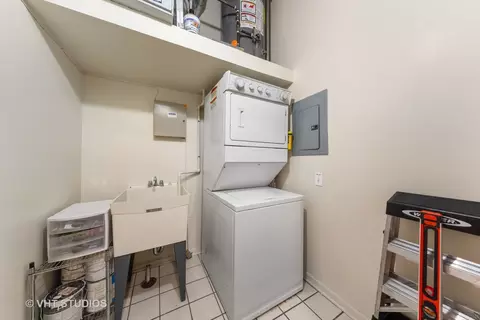 1019 W Jackson Blvd #2J, Chicago, IL 60607 photo 11