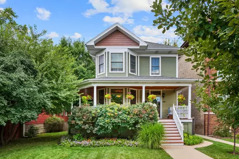 541 N Humphrey Ave, Oak Park, IL 60302