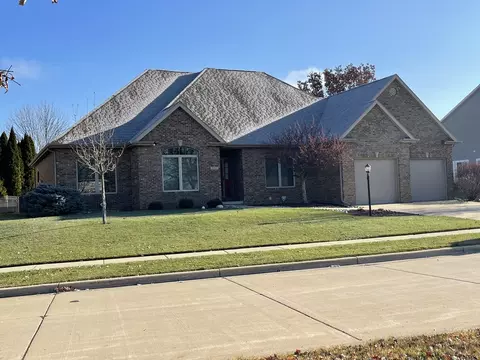 2902 Wendover Pl, Champaign, IL 61822