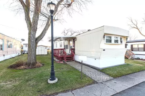 3113 7th St, Park City, IL 60085