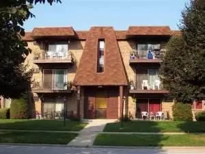 5700 128th St #11, Crestwood, IL 60445