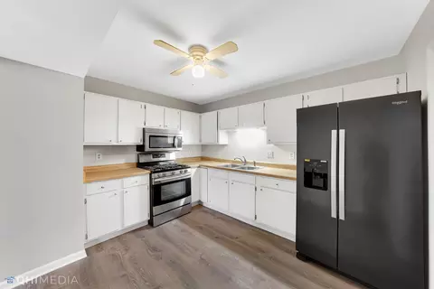 605 Waters Edge Dr #A, Mchenry, IL 60050 photo 12